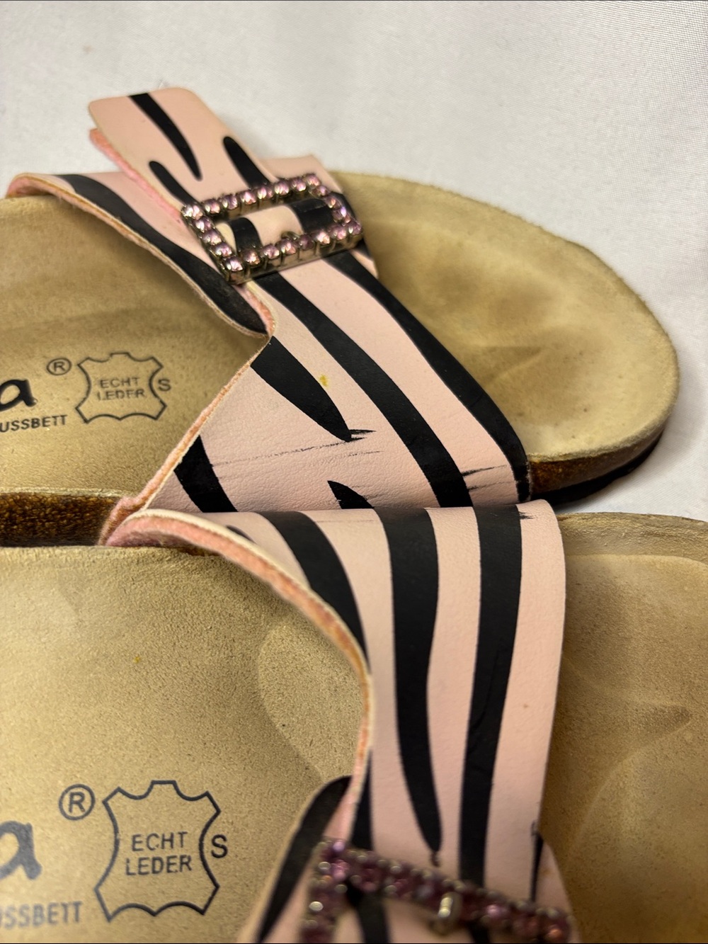 Betula by Birkenstock Sandals in Pink Zebra Size 8 - Picture 5 of 8